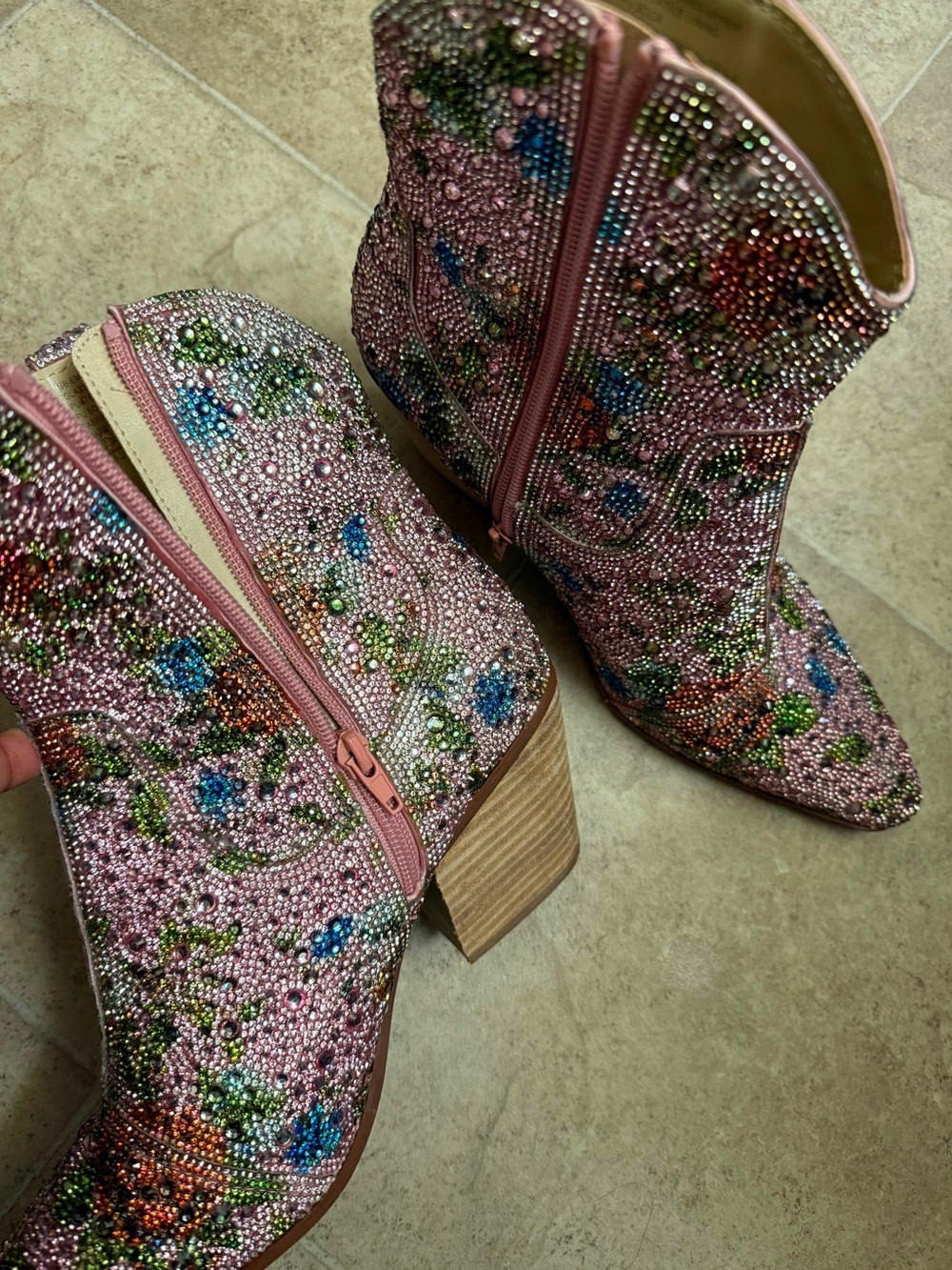 Betsey Johnson Pink Floral Crystal Western Booties Sz: 9.5 M - Picture 4 of 10